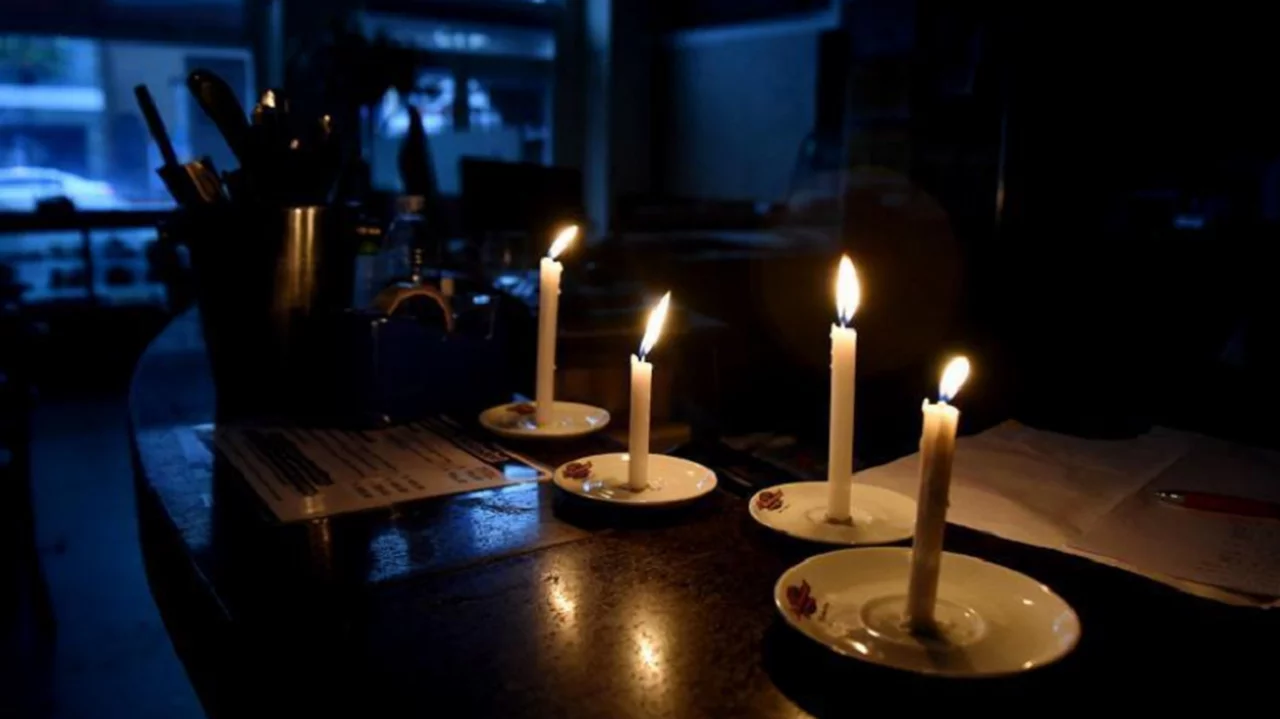 Sistema al límite: Una falla en Central Puerto deja casi 100 mil usuarios sin luz