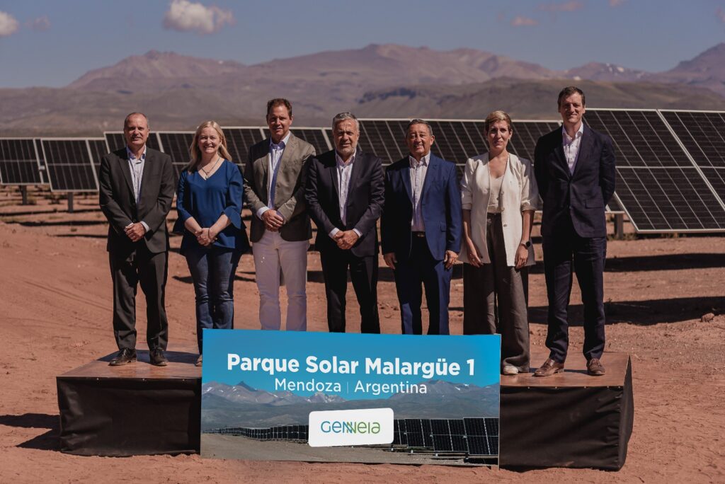 Genneia inauguró un parque solar en Mendoza y anunció la construcción de tres más
