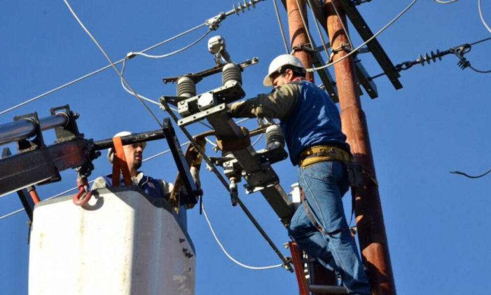 La reforma del mercado eléctrico preocupa a distribuidoras del interior y a las cooperativas