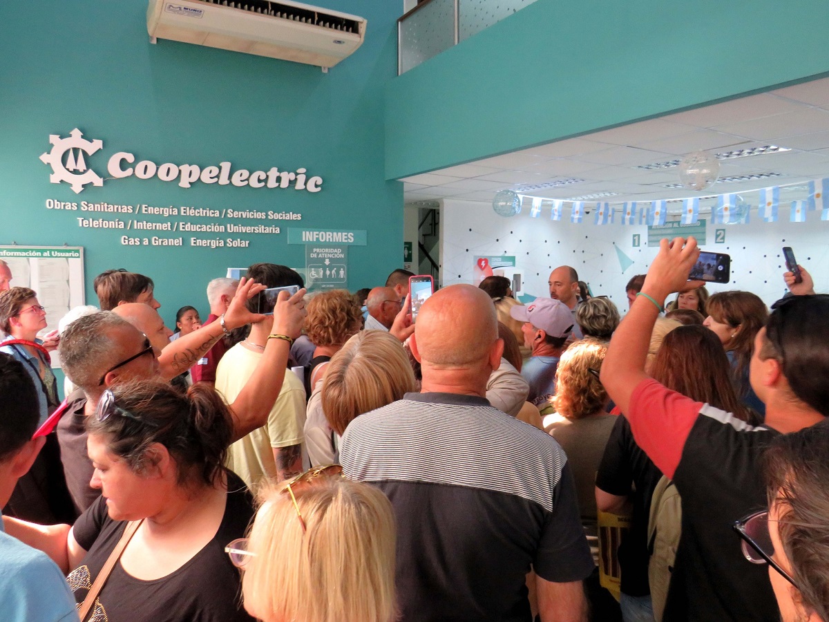 Un municipio bonaerense finaliza la concesión de la distribuidora eléctrica, en medio de fuertes reclamos