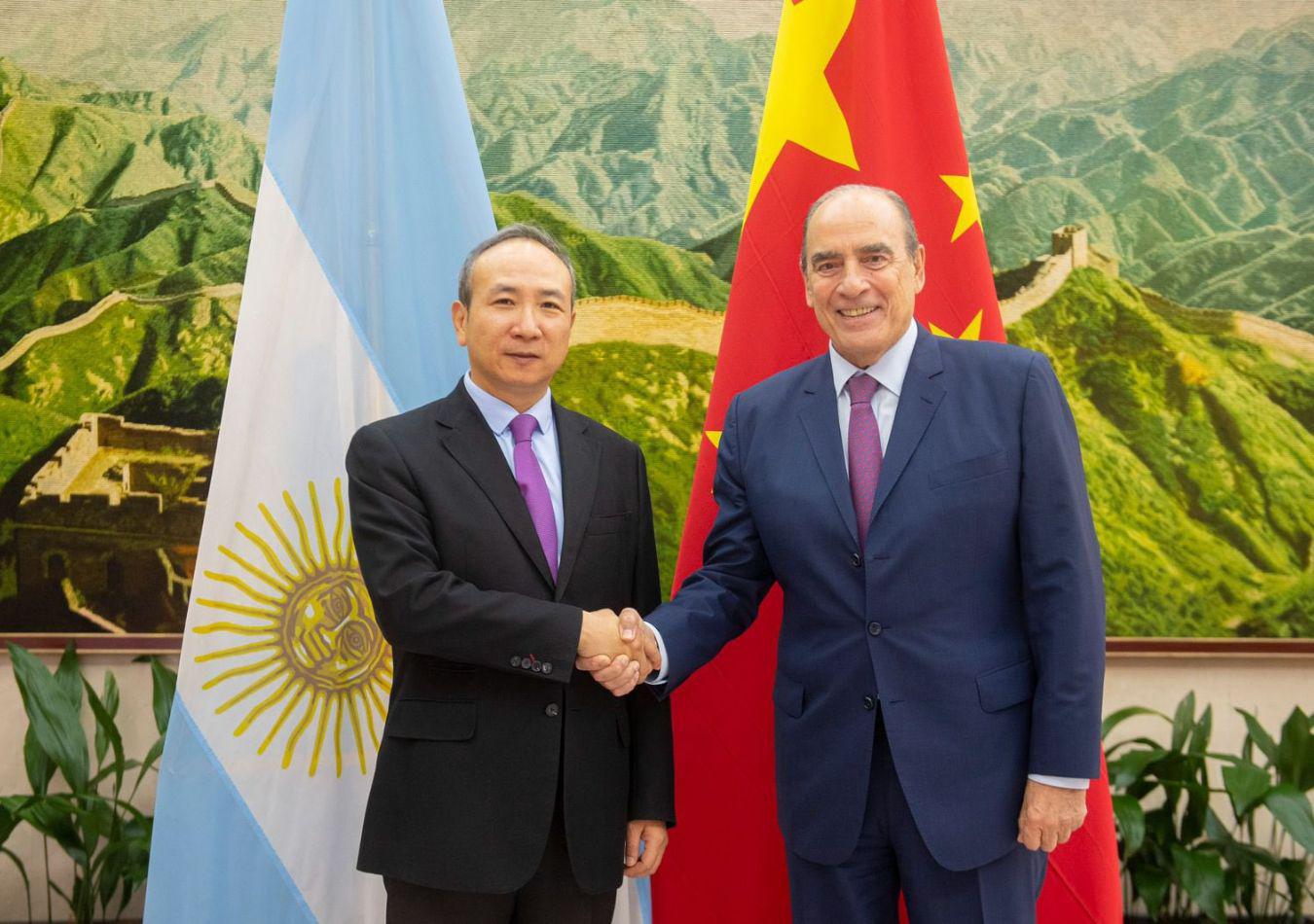 La salida de Francos complica el reinicio de las represas de Santa Cruz