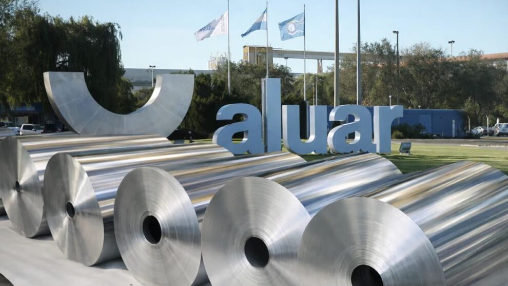 El Gobierno podría duplicar el precio de la energía que paga Aluar para producir aluminio