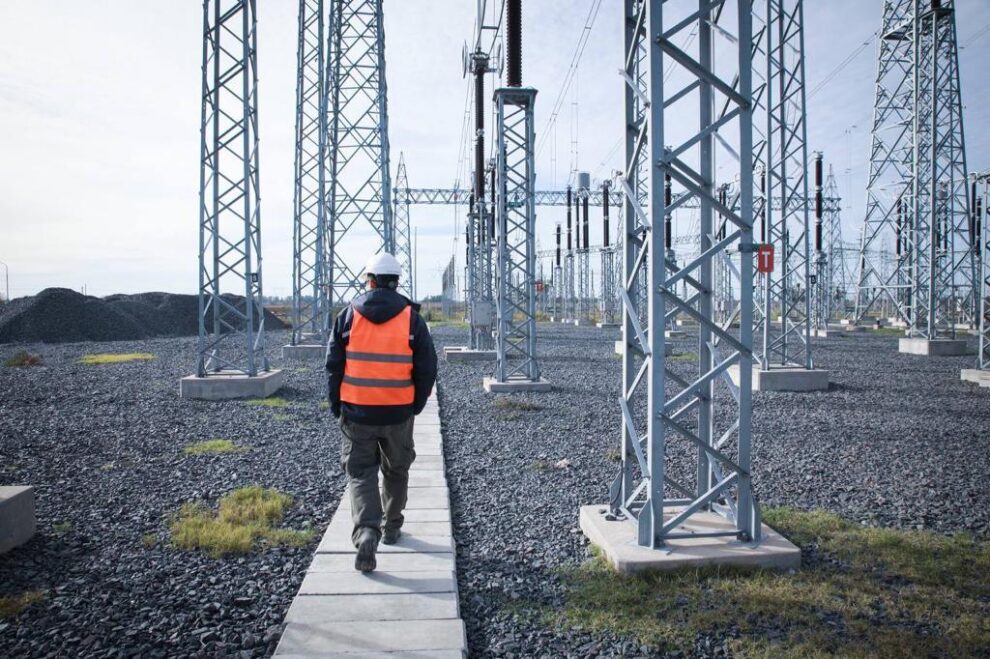 Advierten que la reforma del mercado eléctrico disparó las tarifas residenciales y frenó inversiones