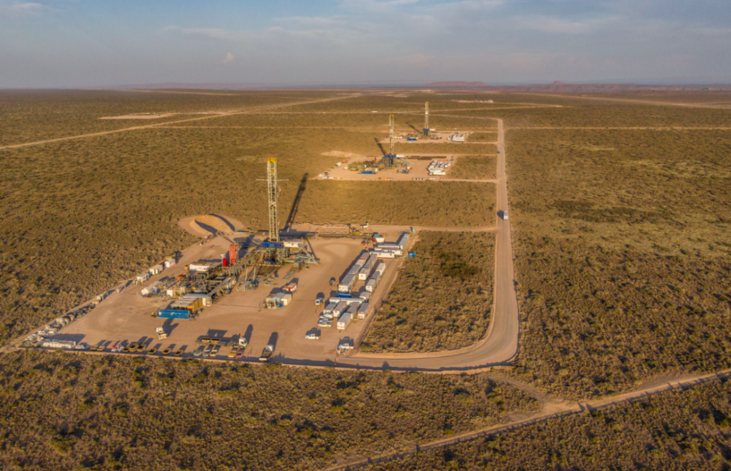 Tecpetrol presentó para el RIGI su proyecto de petróleo no convencional en Vaca Muerta