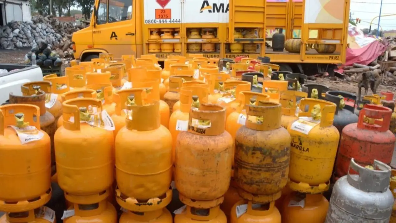 Nuevo esquema de subsidios a las garrafas: menos beneficios para hogares vulnerables de zonas más frías