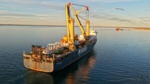 VMOS recibió en Río Negro las monoboyas que permitirán operar con grandes buques petroleros